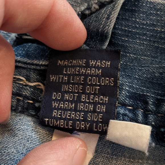 Angels Capris - Picture 9 of 10